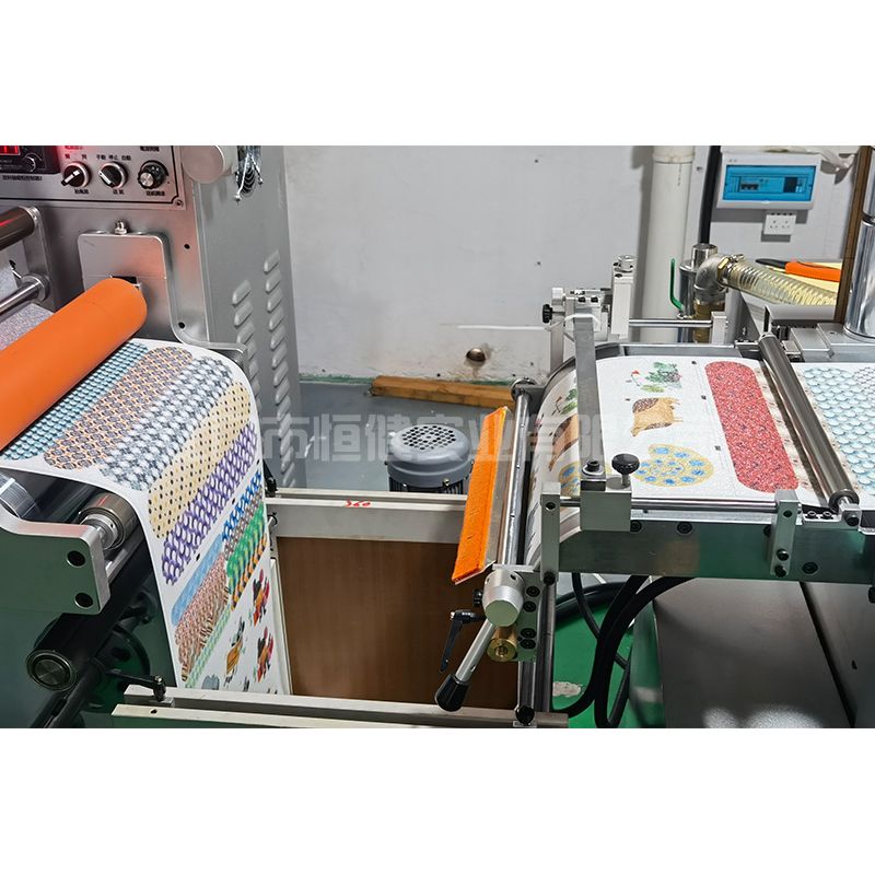 輪轉(zhuǎn)模切機2